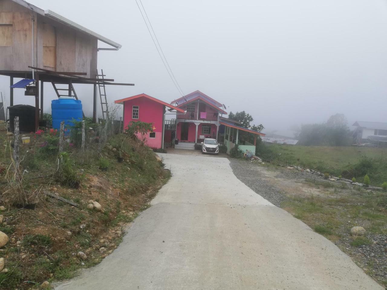 Strawberry Rest House Mesilou Kundasang Exterior photo